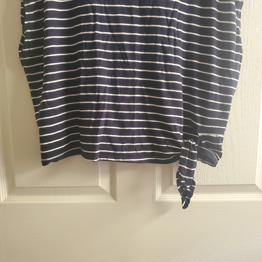 NWOT Banana Republic Malibu Tee with Tie Hem Navy & White Stripe Size XXL - Picture 3 of 6